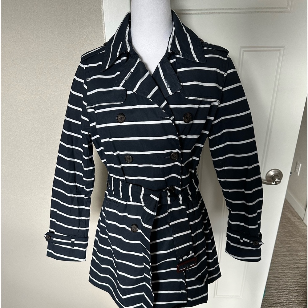 Banana Republic, Dark Navy and White Stripe, 100% Cotton jacket, Size Small